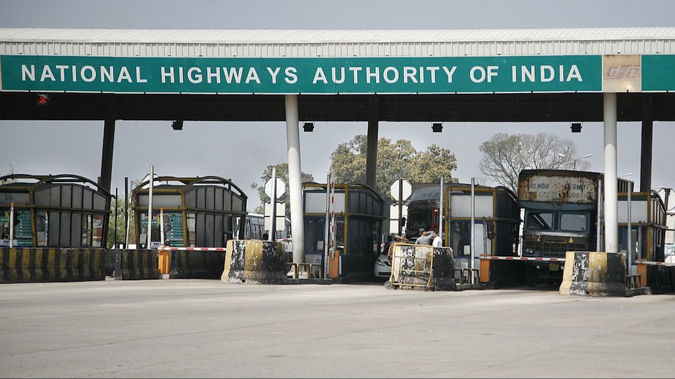 NHAI's move comes at a point when RBI had said Paytm Payments Bank cannot accept any payment after March 15. NHAI's move comes at a point when RBI had said Paytm Payments Bank cannot accept any payment after March 15.