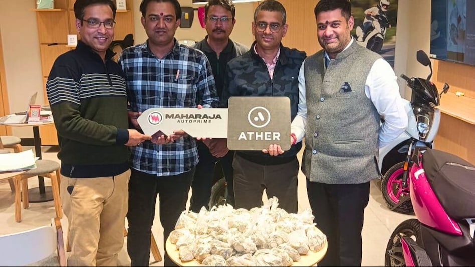 Ather electric scooter purchased using Rs 10 coins Ather electric scooter purchased using Rs 10 coins