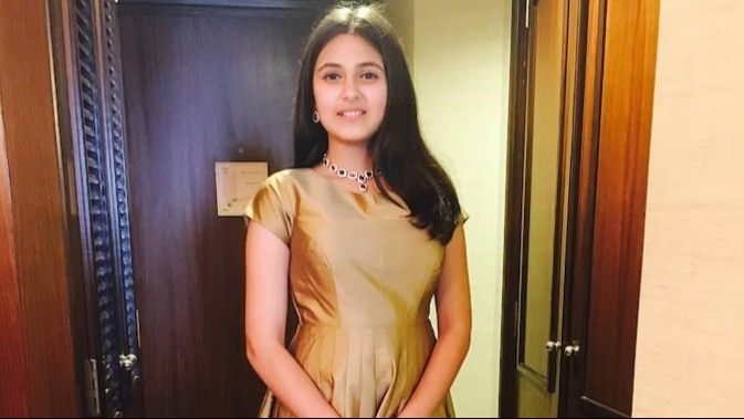 Suhani Bhatnagar played the role of young Babita Phogat in Dangal. Suhani Bhatnagar played the role of young Babita Phogat in Dangal.