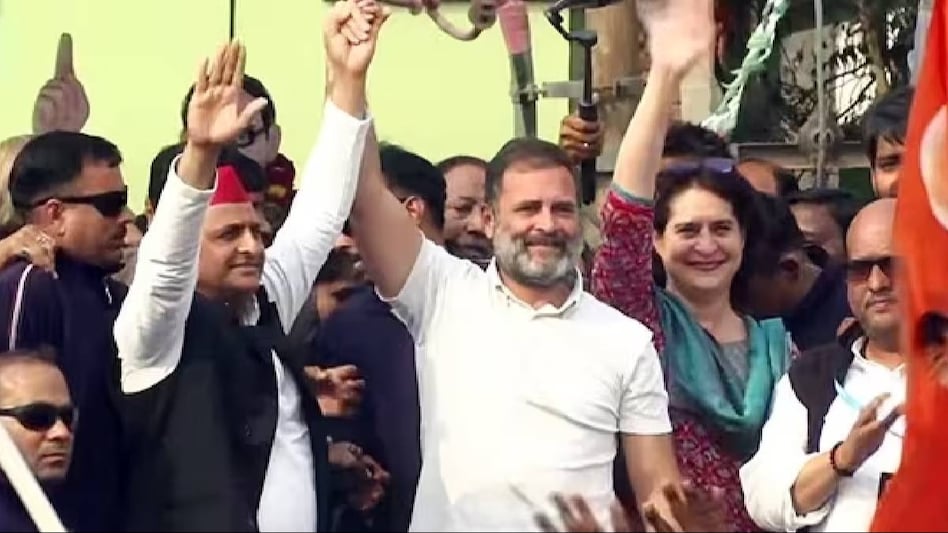 Akhilesh Yadav joins Rahul Gandhi's Yatra in Agra, days after seat-share deal Akhilesh Yadav joins Rahul Gandhi's Yatra in Agra, days after seat-share deal