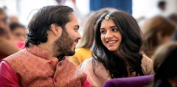 On January 19, 2023, Anant Ambani and Radhika Merchant got engaged following traditional Gujarati ceremonies at Antilia in Mumbai On January 19, 2023, Anant Ambani and Radhika Merchant got engaged following traditional Gujarati ceremonies at Antilia in Mumbai