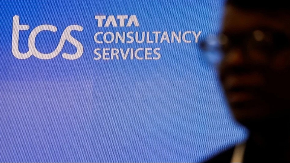 TCS chief talks about AI, hints human jobs will not be replaced in the initial phase
