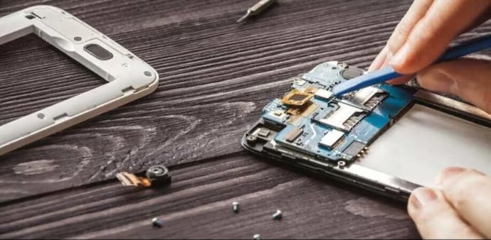 Samsung, Apple's manufacturers to get incentives under PLI scheme for mobile phones Samsung, Apple's manufacturers to get incentives under PLI scheme for mobile phones