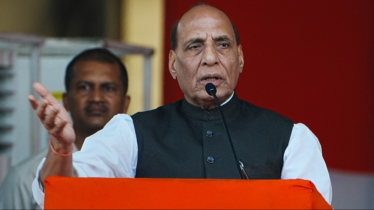 "Prioritizing Strategic Autonomy: Defence Minister Rajnath Singh Highlights India's Shift Towards Domestic Manufacturing" "Prioritizing Strategic Autonomy: Defence Minister Rajnath Singh Highlights India's Shift Towards Domestic Manufacturing"