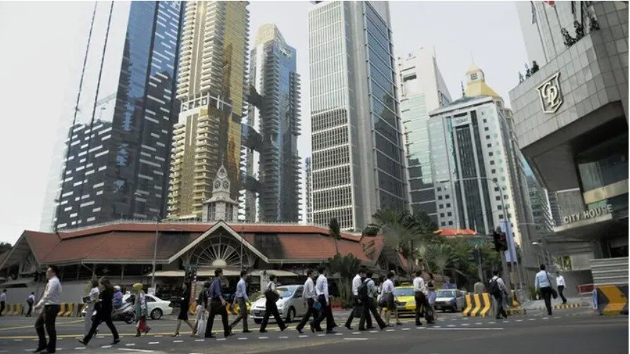 "Singapore Raises Salary Criteria for Foreign Executives and Professionals Starting Next Year" "Singapore Raises Salary Criteria for Foreign Executives and Professionals Starting Next Year"