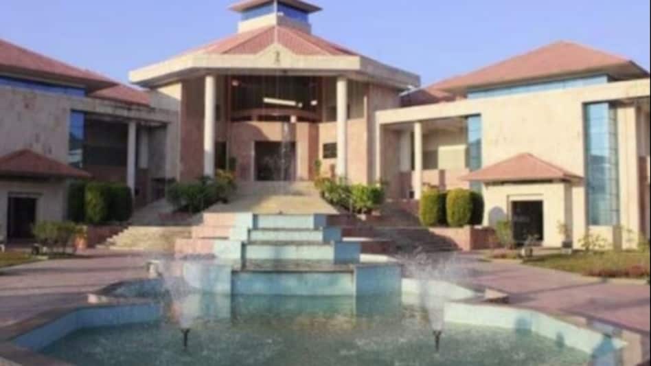 "High Court Highlights Education Affordability Concerns, Stresses State's Role in Ensuring Quality Education Access" "High Court Highlights Education Affordability Concerns, Stresses State's Role in Ensuring Quality Education Access"