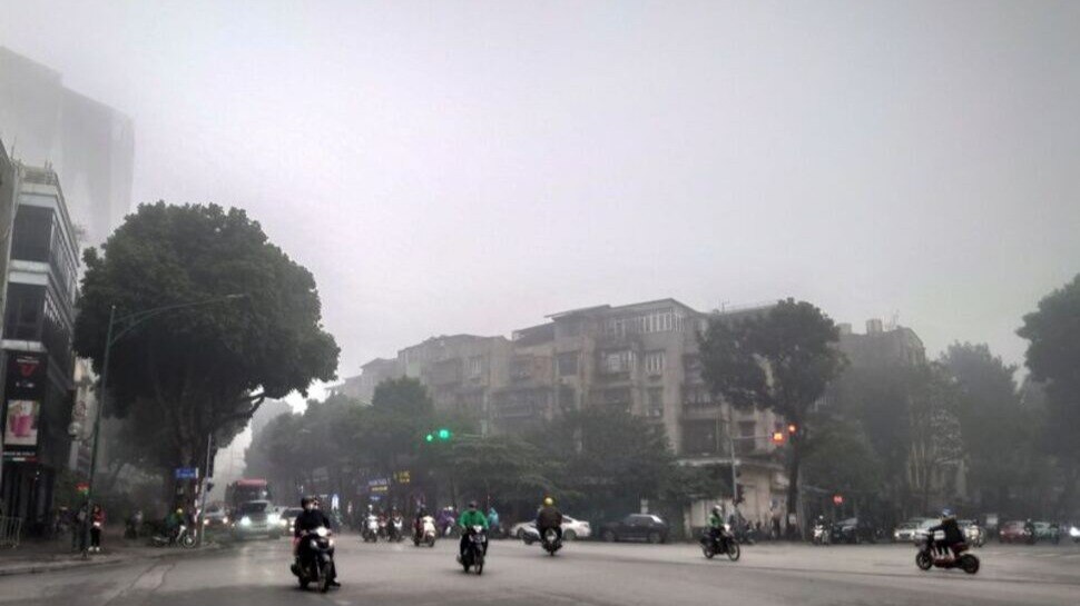 "Enveloped in Smog: Hanoi's Battle Against Air Pollution" "Enveloped in Smog: Hanoi's Battle Against Air Pollution"