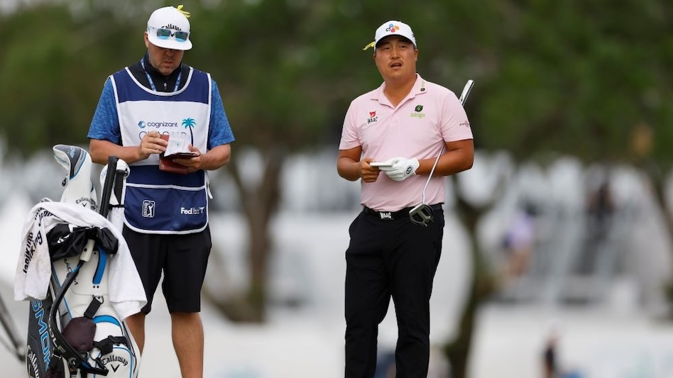 Korean golfer K.H. Lee took a share of fourth place at the Cognizant Classic behind first-time winner Austin Ekorat of the US on Monday. Image courtesy PGA Tour/Getty Images Korean golfer K.H. Lee took a share of fourth place at the Cognizant Classic behind first-time winner Austin Ekorat of the US on Monday. Image courtesy PGA Tour/Getty Images
