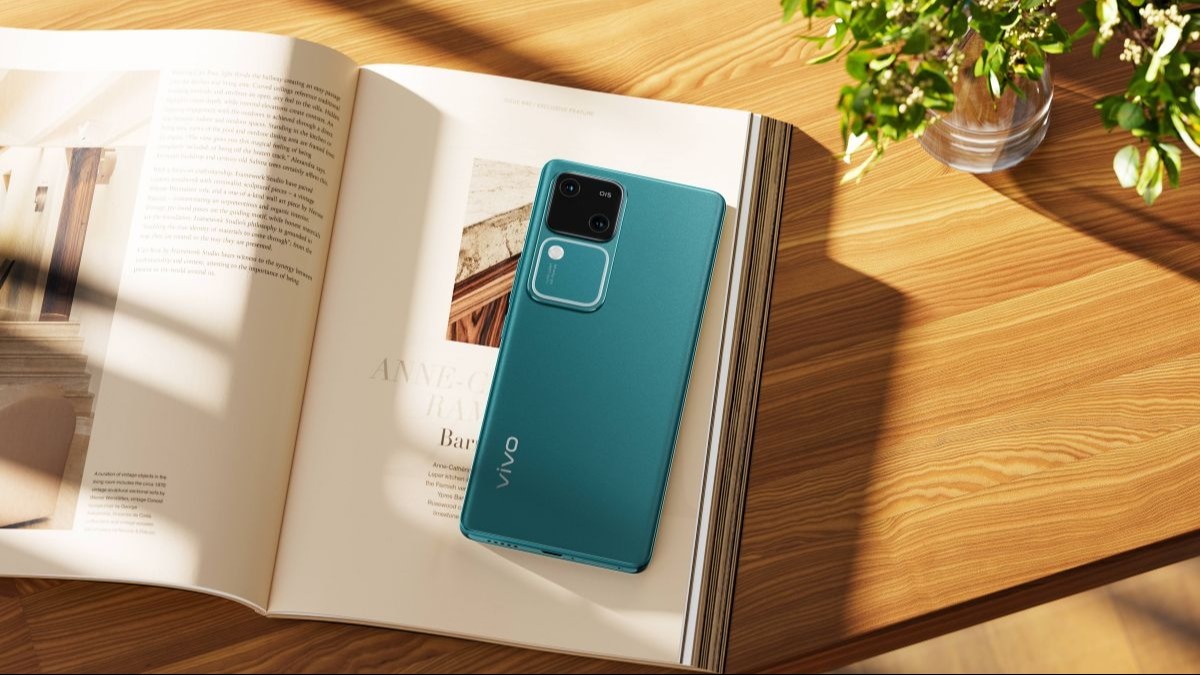 Vivo V30 series is launched in India at a starting price of Rs 33,999 Vivo V30 series is launched in India at a starting price of Rs 33,999