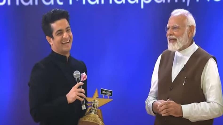 Ranveer Allahbadia with PM Modi Ranveer Allahbadia with PM Modi