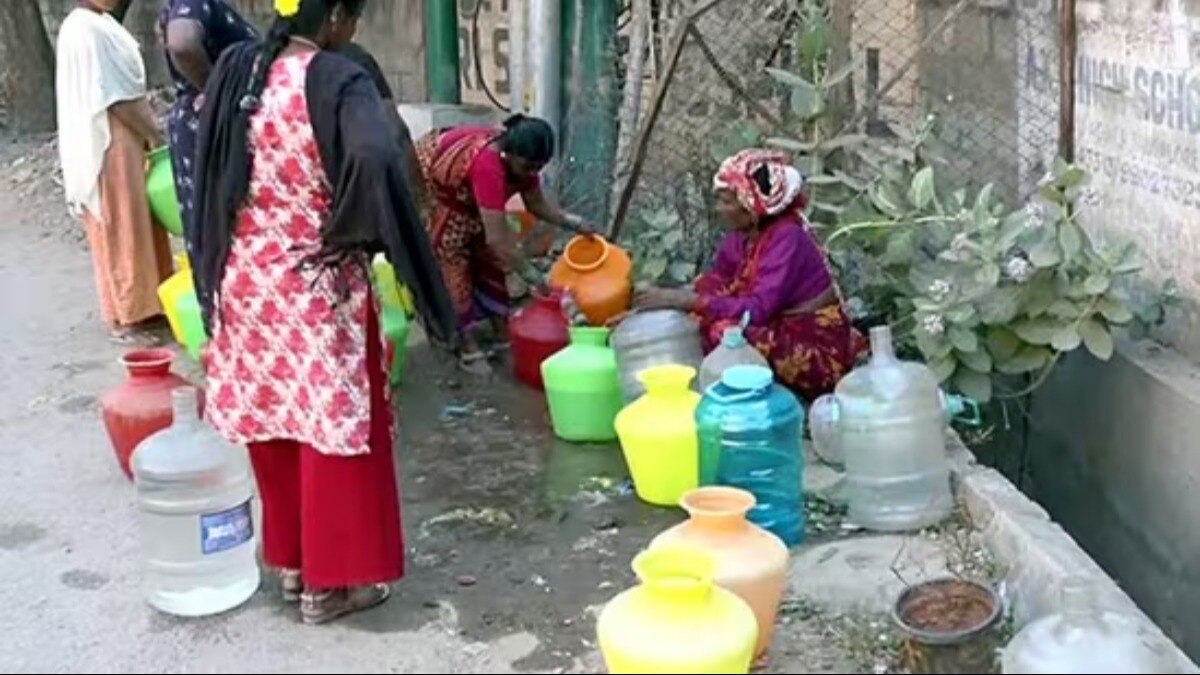 Earlier, malls were instructed to use water only for drinking, cleaning of roads, and other cleaning works. Earlier, malls were instructed to use water only for drinking, cleaning of roads, and other cleaning works.
