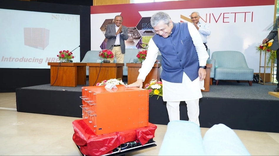 Union Minister Ashwini Vaishnaw unveils India's fastest router by Nivetti Systems with 2.4 tbps speed Union Minister Ashwini Vaishnaw unveils India's fastest router by Nivetti Systems with 2.4 tbps speed