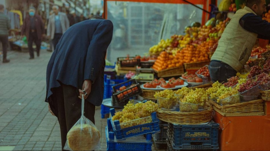 विशेषज्ञों ने बताया इसे High frequency price data have seen some momentum in February and March, she said, adding that for vegetables, major price correction was seen का सौदा विशेषज्ञों ने बताया इसे High frequency price data have seen some momentum in February and March, she said, adding that for vegetables, major price correction was seen का सौदा