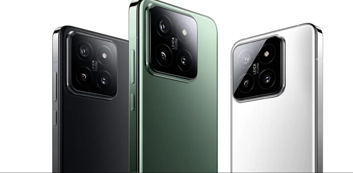 The primary Leica Summilux optical lens, with its large f/1.6 aperture, delivers outstanding optical performance. The primary Leica Summilux optical lens, with its large f/1.6 aperture, delivers outstanding optical performance.