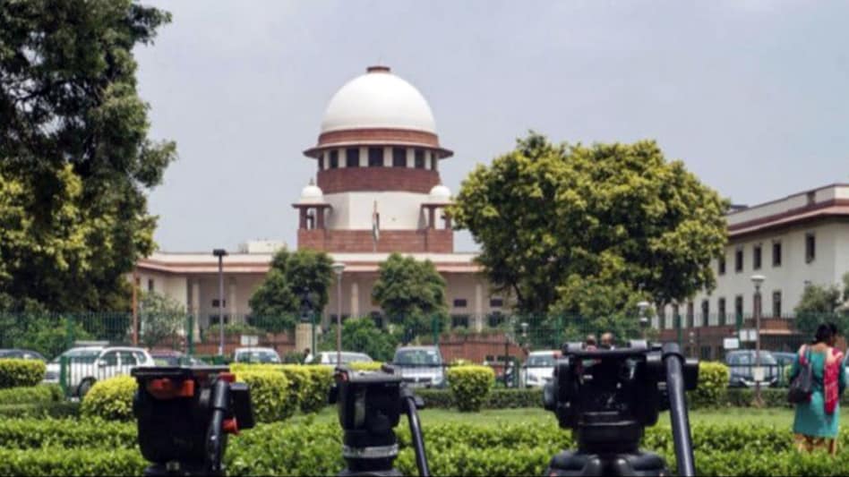 Blow to rebel MLAs in Himachal: Supreme Court refuses to stay Speaker's disqualification decision Blow to rebel MLAs in Himachal: Supreme Court refuses to stay Speaker's disqualification decision
