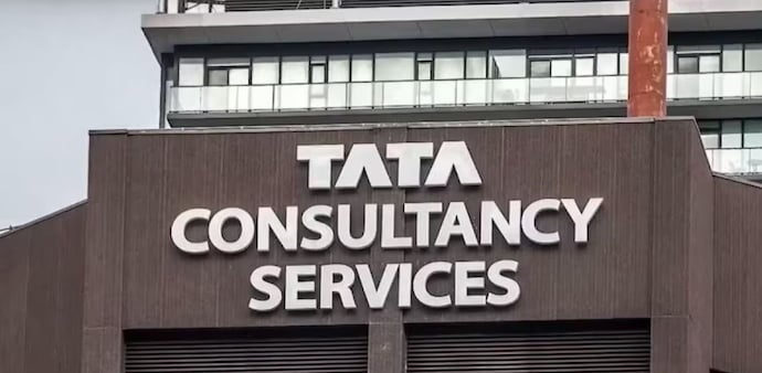 Tata Sons plans to sell 2.3 crore shares of TCS Tata Sons plans to sell 2.3 crore shares of TCS