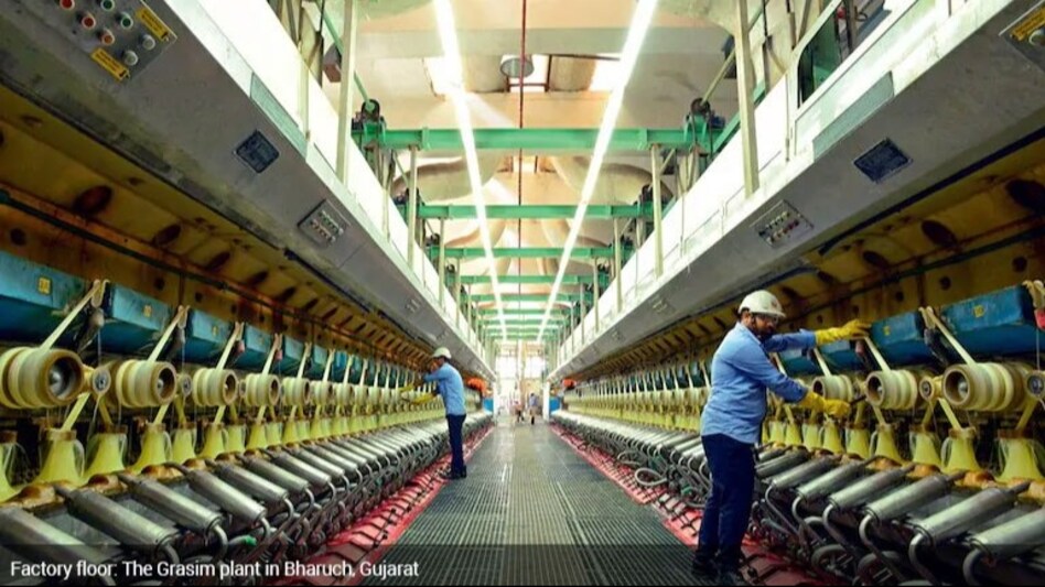 IFC’s investment will accelerate Grasim’s decarbonization drive through the increased adoption of renewable energy and water recycling in the paint manufacturing process. IFC’s investment will accelerate Grasim’s decarbonization drive through the increased adoption of renewable energy and water recycling in the paint manufacturing process.