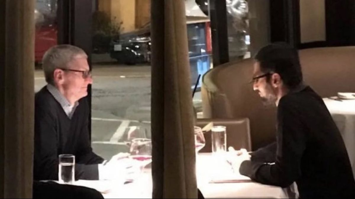 ‘Looks like a job interview’: Picture of Apple CEO Tim Cook, Google CEO Sundar Pichai at a restaurant goes viral ‘Looks like a job interview’: Picture of Apple CEO Tim Cook, Google CEO Sundar Pichai at a restaurant goes viral