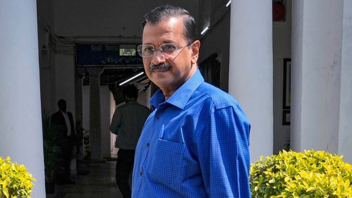 The agency arrested him around 9 pm after a search and questioning session and took him to the ED office. The agency arrested him around 9 pm after a search and questioning session and took him to the ED office.