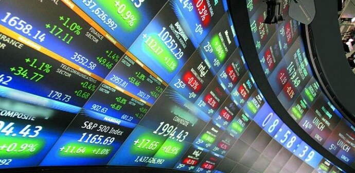 Accenture lowered its revenue outlook and warned it’s seen financial services customers pull back their spending on its software. Accenture lowered its revenue outlook and warned it’s seen financial services customers pull back their spending on its software.