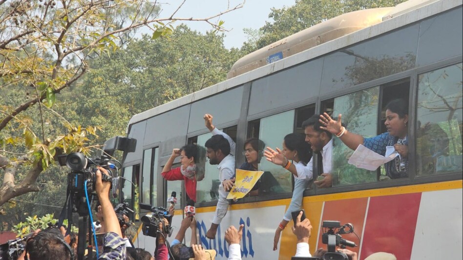 Delhi Chief Minister Arvind Kejriwal arrested by ED: AAP leaders protest Delhi Chief Minister Arvind Kejriwal arrested by ED: AAP leaders protest