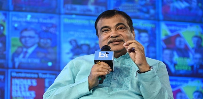 Nitin Gandkari, union minister in-charge of road transport and highways, today said that the new avenue will be aimed at attracting common men into investing public infrastructure. Nitin Gandkari, union minister in-charge of road transport and highways, today said that the new avenue will be aimed at attracting common men into investing public infrastructure.