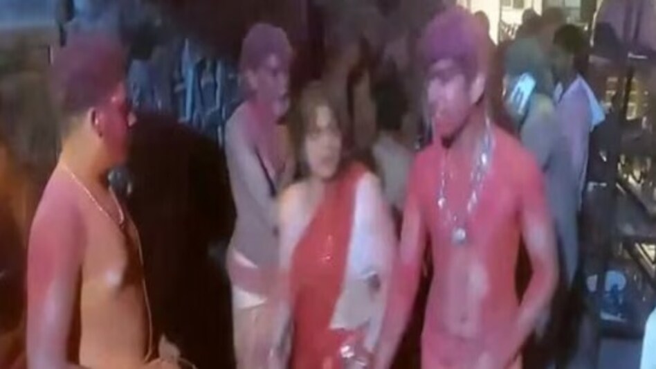 Ujjain, Mahakal Temple, fire, priests injured, safety protocols, bhasma aarti, religious rituals, investigation Ujjain, Mahakal Temple, fire, priests injured, safety protocols, bhasma aarti, religious rituals, investigation