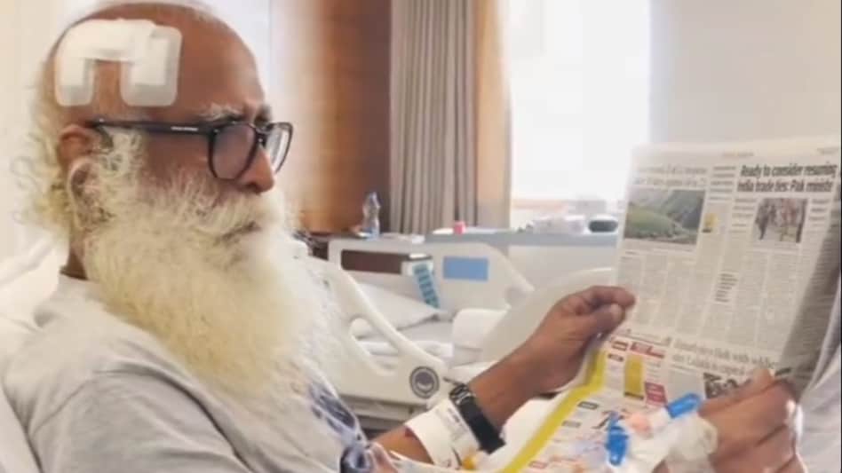 Sadhguru was admitted to Apollo Hospital following severe headaches and life-threatening bleeding in the skull. Sadhguru was admitted to Apollo Hospital following severe headaches and life-threatening bleeding in the skull.