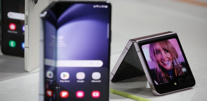 Samsung Galaxy Z Flip 5 and Z Fold 5 Samsung Galaxy Z Flip 5 and Z Fold 5