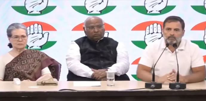 The Delhi High Court recently noted that the tax department appeared to have "substantial and concrete evidence" regarding unaccounted transactions worth Rs 520 crore involving Congress. The Delhi High Court recently noted that the tax department appeared to have "substantial and concrete evidence" regarding unaccounted transactions worth Rs 520 crore involving Congress.