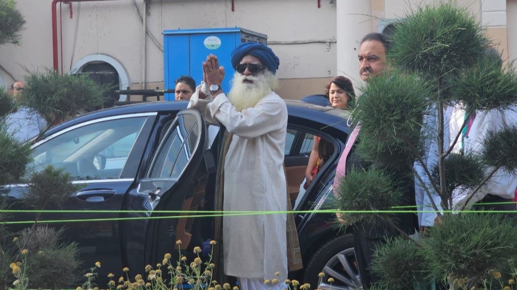 Sadhguru had been experiencing severe headaches for a few weeks before undergoing brain surgery at Indraprastha Apollo Hospital in New Delhi. Sadhguru had been experiencing severe headaches for a few weeks before undergoing brain surgery at Indraprastha Apollo Hospital in New Delhi.