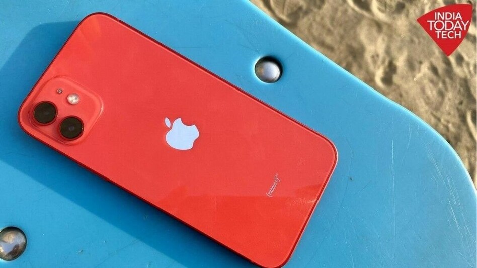 Apple finally brings support for faster wireless charging in iPhone 12 Apple finally brings support for faster wireless charging in iPhone 12