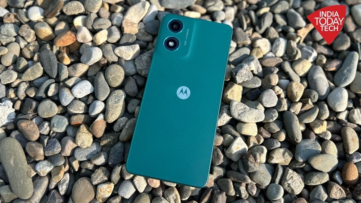 Motorola expected to launch a new phone on April 3, likely Moto Edge 50