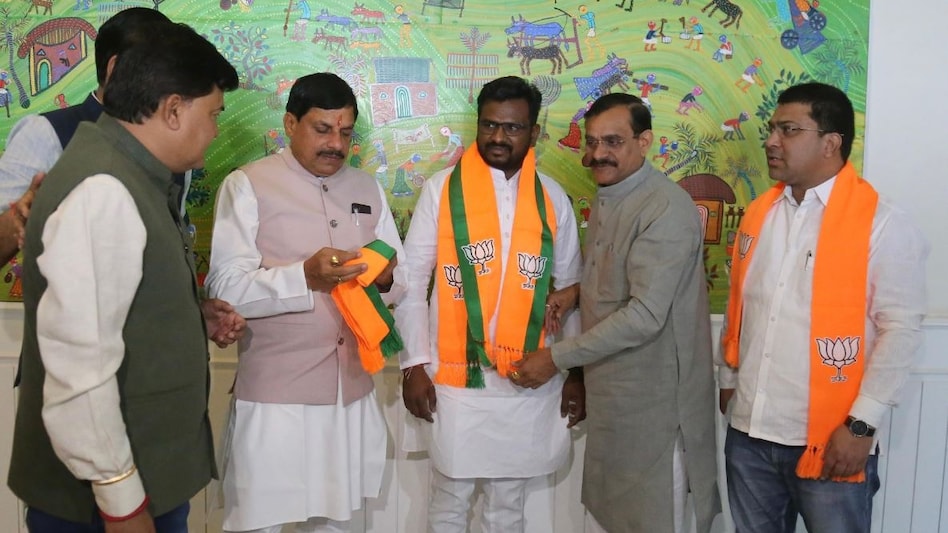 The Congress Chhindwara mayor has joined the BJP The Congress Chhindwara mayor has joined the BJP
