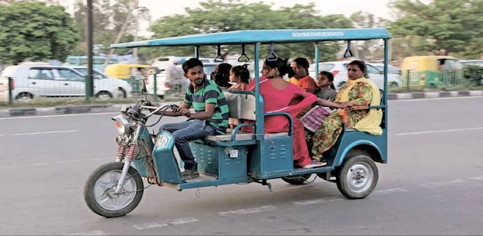 Under the plan, a maximum of Rs 25,000 in assistance will be provided for the acquisition of small three-wheelers. Under the plan, a maximum of Rs 25,000 in assistance will be provided for the acquisition of small three-wheelers.