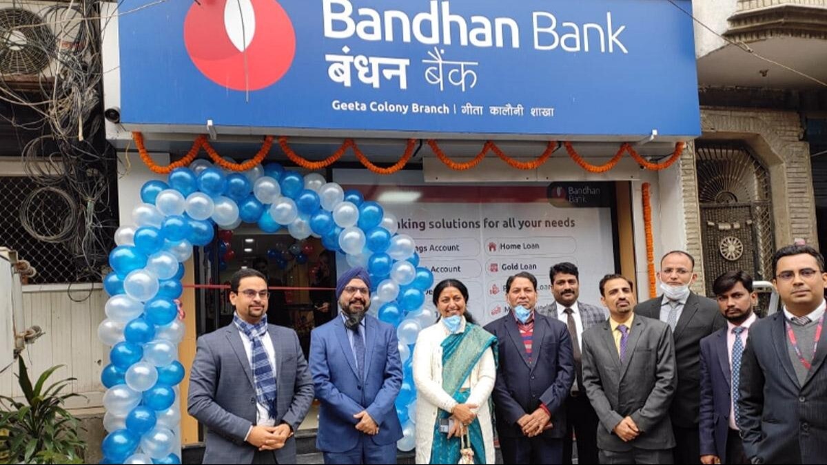 Bandhan Bank shares plunge 9% as CEO retires; what's ahead? - Bandhan Bank shares plunge 9% as CEO retires; what's ahead? BusinessToday