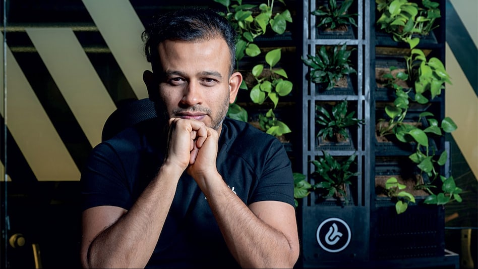 Founder & CEO of Cars24, Vikram Chopra on how this piece of advice from Rajeev Jain of Bajaj Finance helped him in his professional life. Founder & CEO of Cars24, Vikram Chopra on how this piece of advice from Rajeev Jain of Bajaj Finance helped him in his professional life.