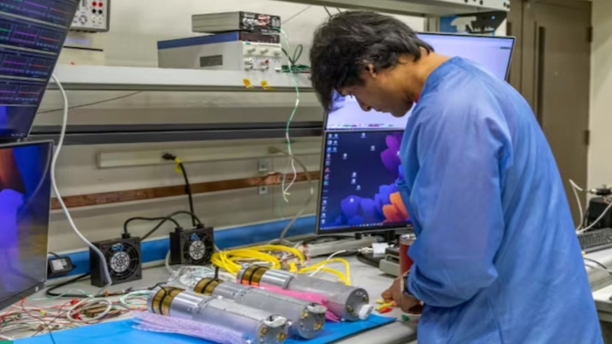 Aroh Barjatya is a professor of engineering physics at Embry-Riddle Aeronautical University in Florida. (Image Credit: NASA’s Wallops Flight Facility/Berit Bland) Aroh Barjatya is a professor of engineering physics at Embry-Riddle Aeronautical University in Florida. (Image Credit: NASA’s Wallops Flight Facility/Berit Bland)