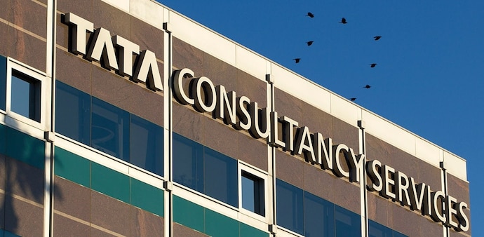 TCS Q4 results highlights: Profit up 9%; Rs 28 per share dividend announced TCS Q4 results highlights: Profit up 9%; Rs 28 per share dividend announced