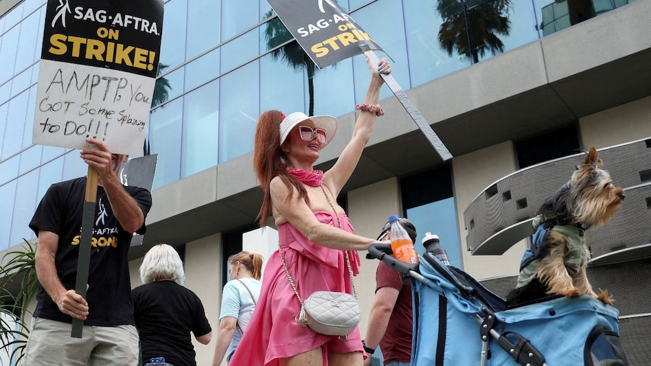 SAG-AFTRA strike SAG-AFTRA strike