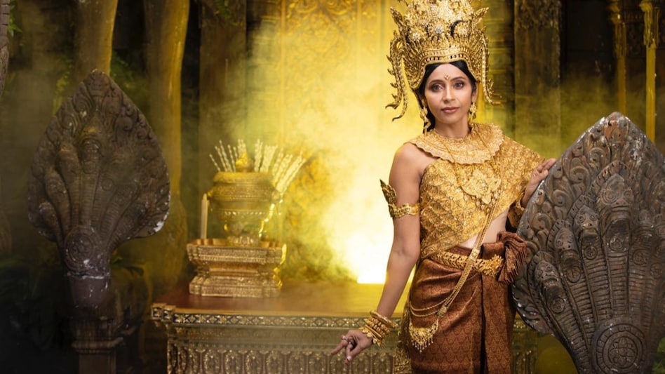 Indian diplomat dresses up as 'apsara' to wish Cambodians on their new year Indian diplomat dresses up as 'apsara' to wish Cambodians on their new year