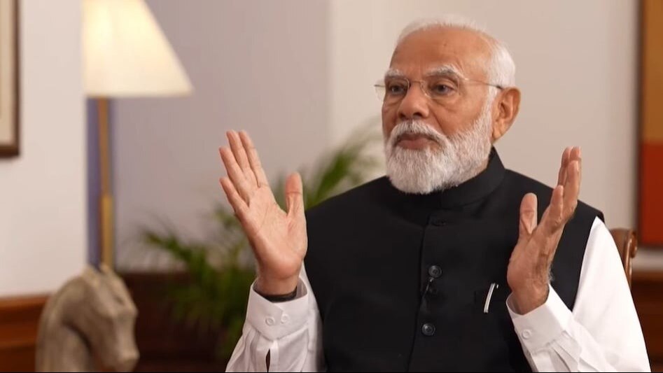 He said that previously, the Bharatiya Janata Party (BJP) decided to receive political donations via cheques but businessmen and business houses objected to this He said that previously, the Bharatiya Janata Party (BJP) decided to receive political donations via cheques but businessmen and business houses objected to this