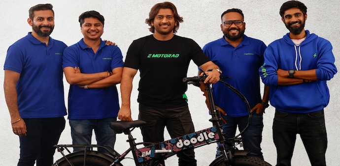 EMotorad x MS Dhoni EMotorad x MS Dhoni