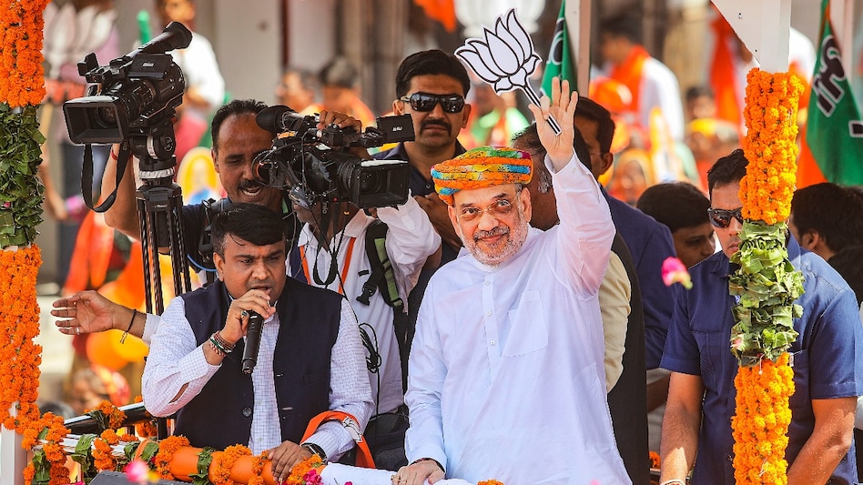 Amit Shah files nomination from Gandhinagar, confident of 400 seat mark for NDA Amit Shah files nomination from Gandhinagar, confident of 400 seat mark for NDA