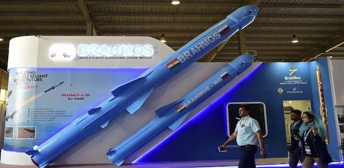 In January 2022, India sealed the deal with the Philippines for supplying three batteries of the missile. This was the first export of the BrahMos missile by India. In January 2022, India sealed the deal with the Philippines for supplying three batteries of the missile. This was the first export of the BrahMos missile by India.