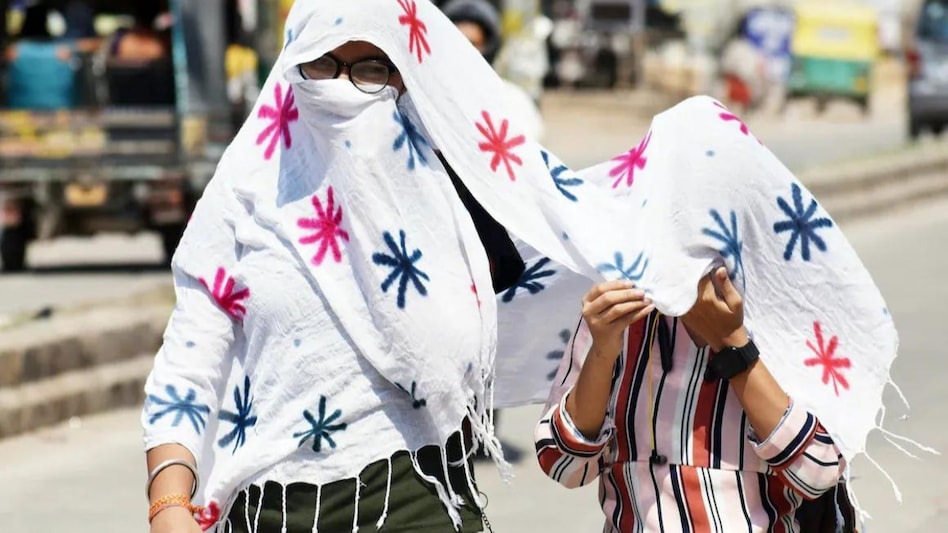 IMD issues heatwave warning and rainfall forecast for THESE states in India IMD issues heatwave warning and rainfall forecast for THESE states in India