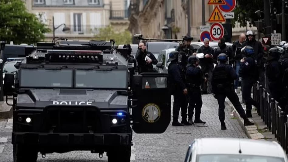 Amid the standoff, reports surfaced that the individual threatened to detonate himself at the consulate. Amid the standoff, reports surfaced that the individual threatened to detonate himself at the consulate.