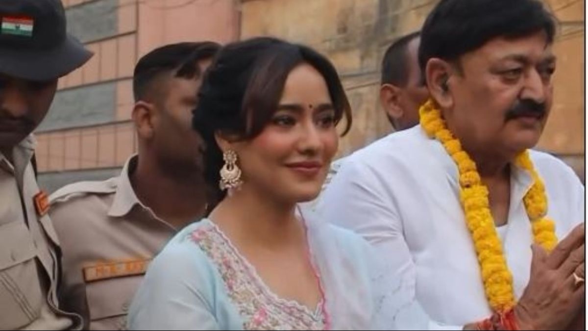 She received a warm reception from a large crowd in Pirpainti and Kahalgaon during her roadshow. She received a warm reception from a large crowd in Pirpainti and Kahalgaon during her roadshow.