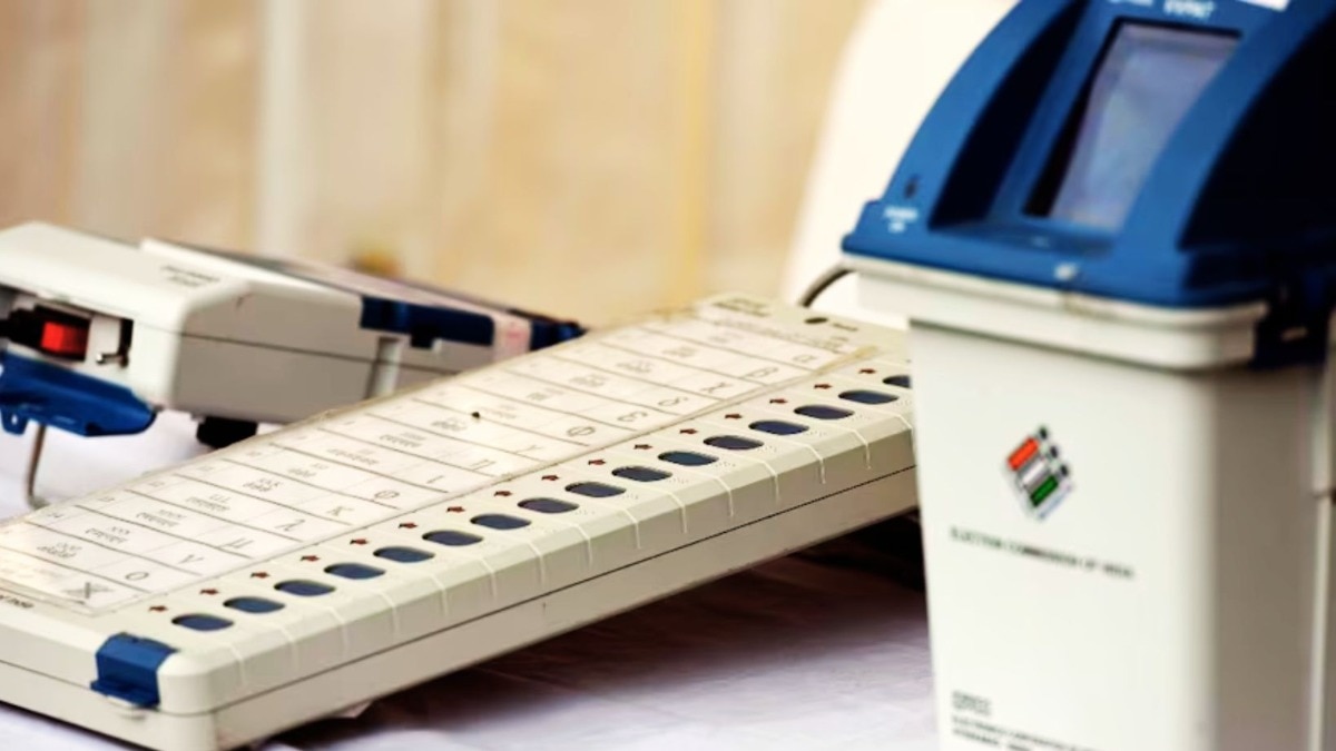 Supreme Court seeks clarification from Election Commission on functioning of EVMs