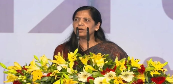 Sunita Kejriwal to join AAP roadshows in Delhi, say sources Sunita Kejriwal to join AAP roadshows in Delhi, say sources